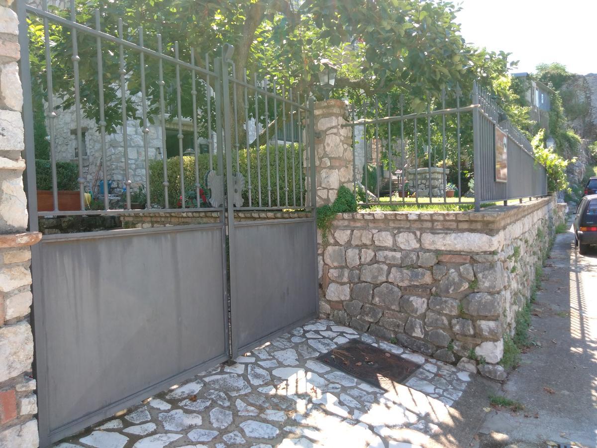 Casa Vacanze "Pietra Viva" Castelnuovo Parano Экстерьер фото